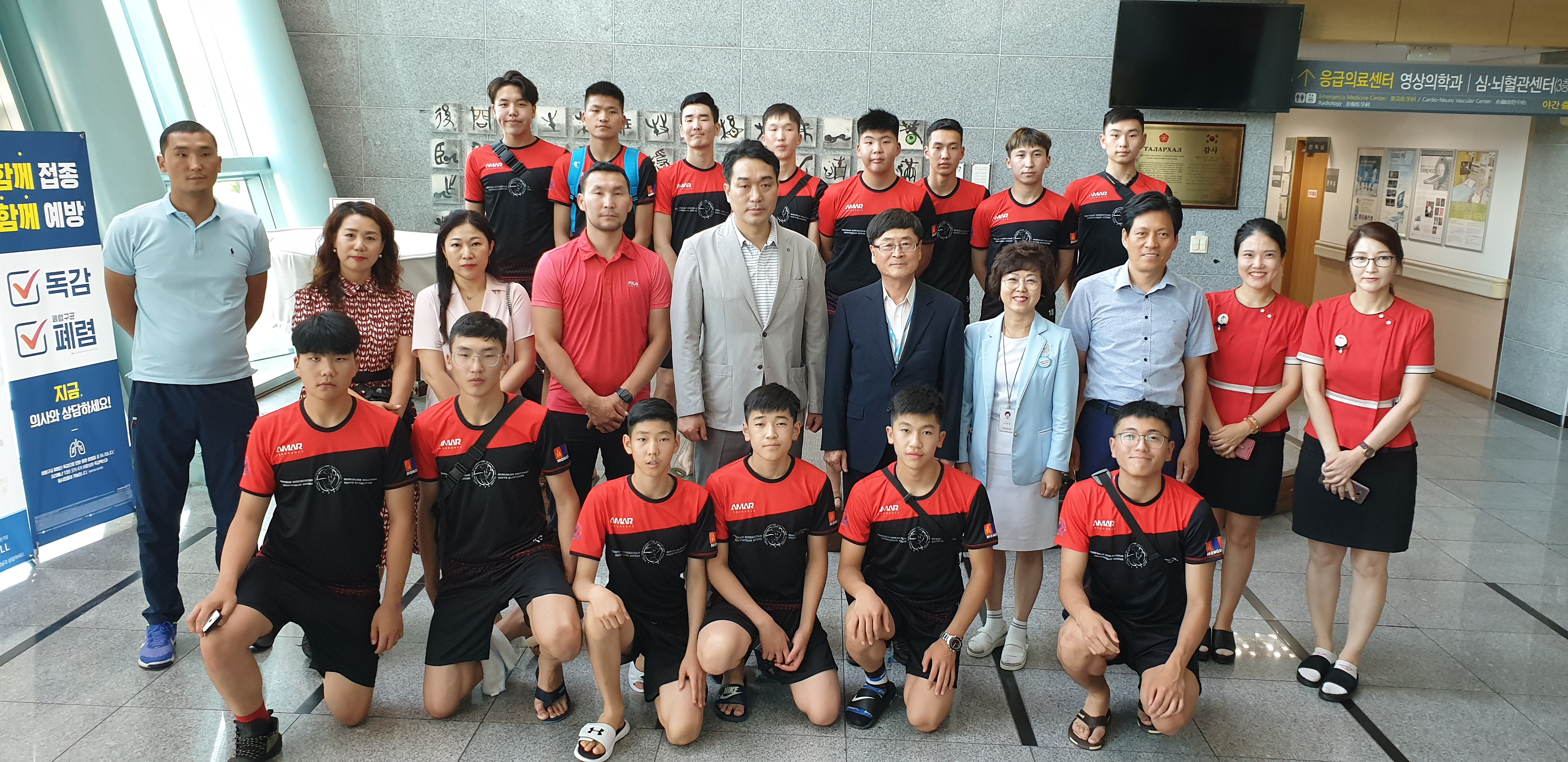 구미시배구협회 초청 몽골청소년(U-20)배구단 구미강동병원 방문 첨부 이미지