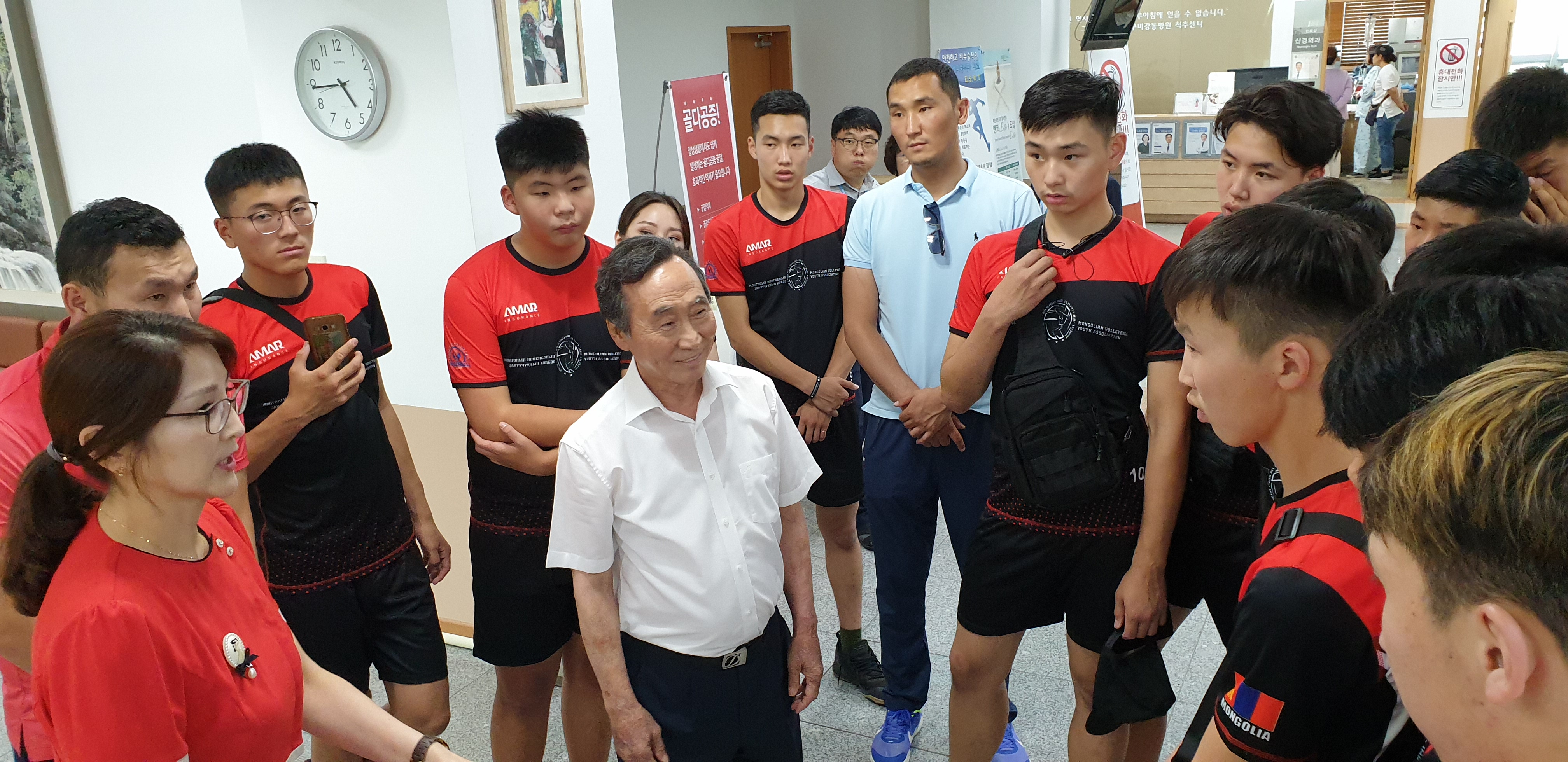 구미시배구협회 초청 몽골청소년(U-20)배구단 구미강동병원 방문 첨부 이미지